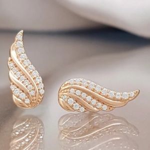 NEW Angel Wings 18k gold plated Stud Earrings